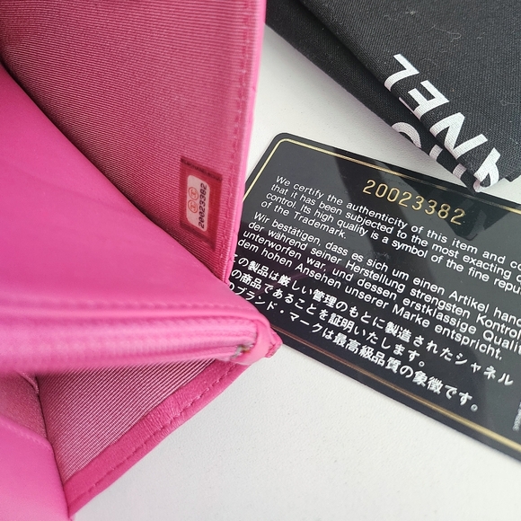 Chanel Pink Quilted Wallet-on-chain - Picture 12 of 13